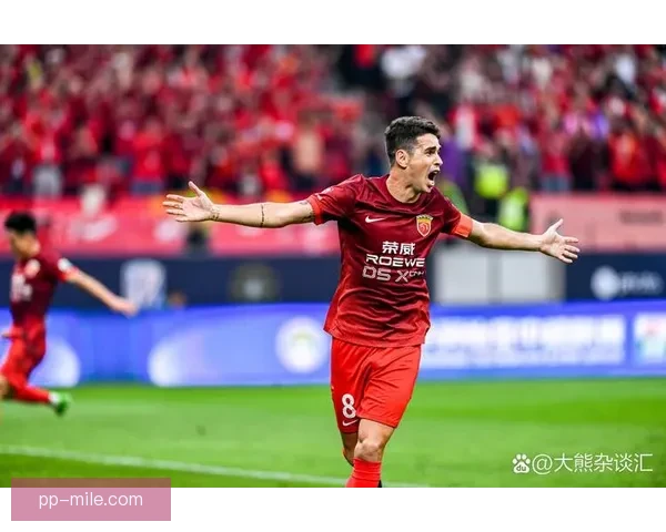 武磊金靴领航上海海港赛季中超卫冕成功书写海港王朝新章再启荣耀